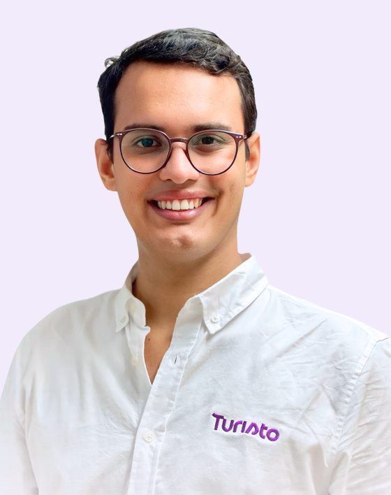 Diego Orlando, Líder de Ventas en Turisto